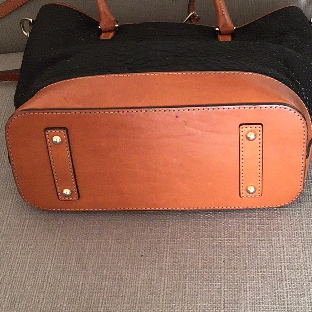 Dooney & Bourke Python Black Purse. - image 3